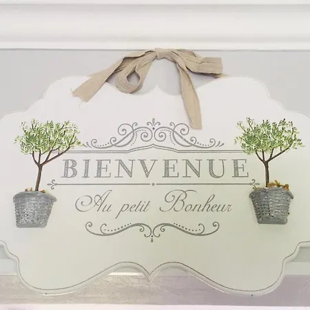 Les Tourelles Homestay