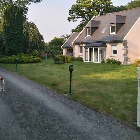 Homestay Les Tourelles Pledran
